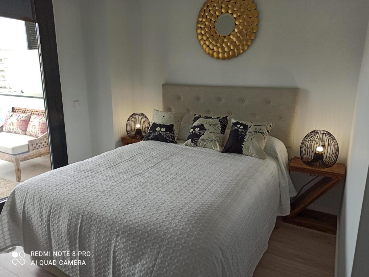 Teatinos Suite Малага Экстерьер фото
