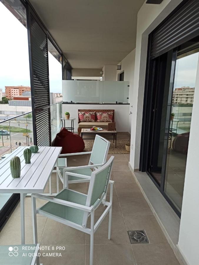 Teatinos Suite Малага Экстерьер фото